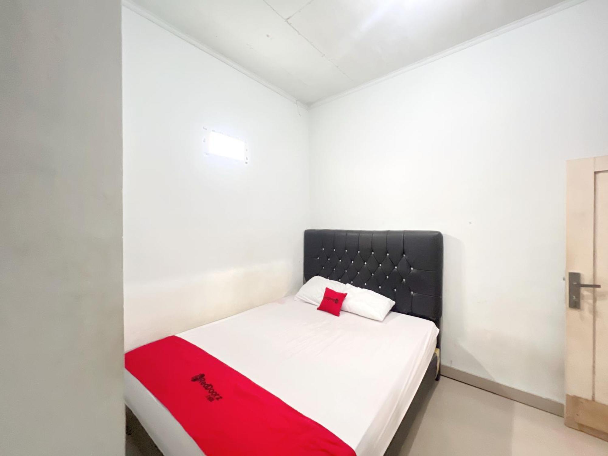 Reddoorz At Kay Residence Waydadi Lampung บันดาร์ ลัมปุง ภายนอก รูปภาพ